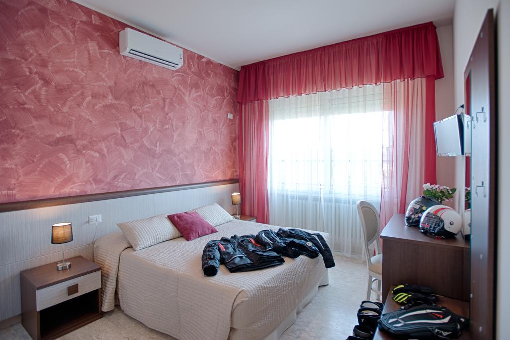 Locanda San Biagio Misano Adriatico Buitenkant foto