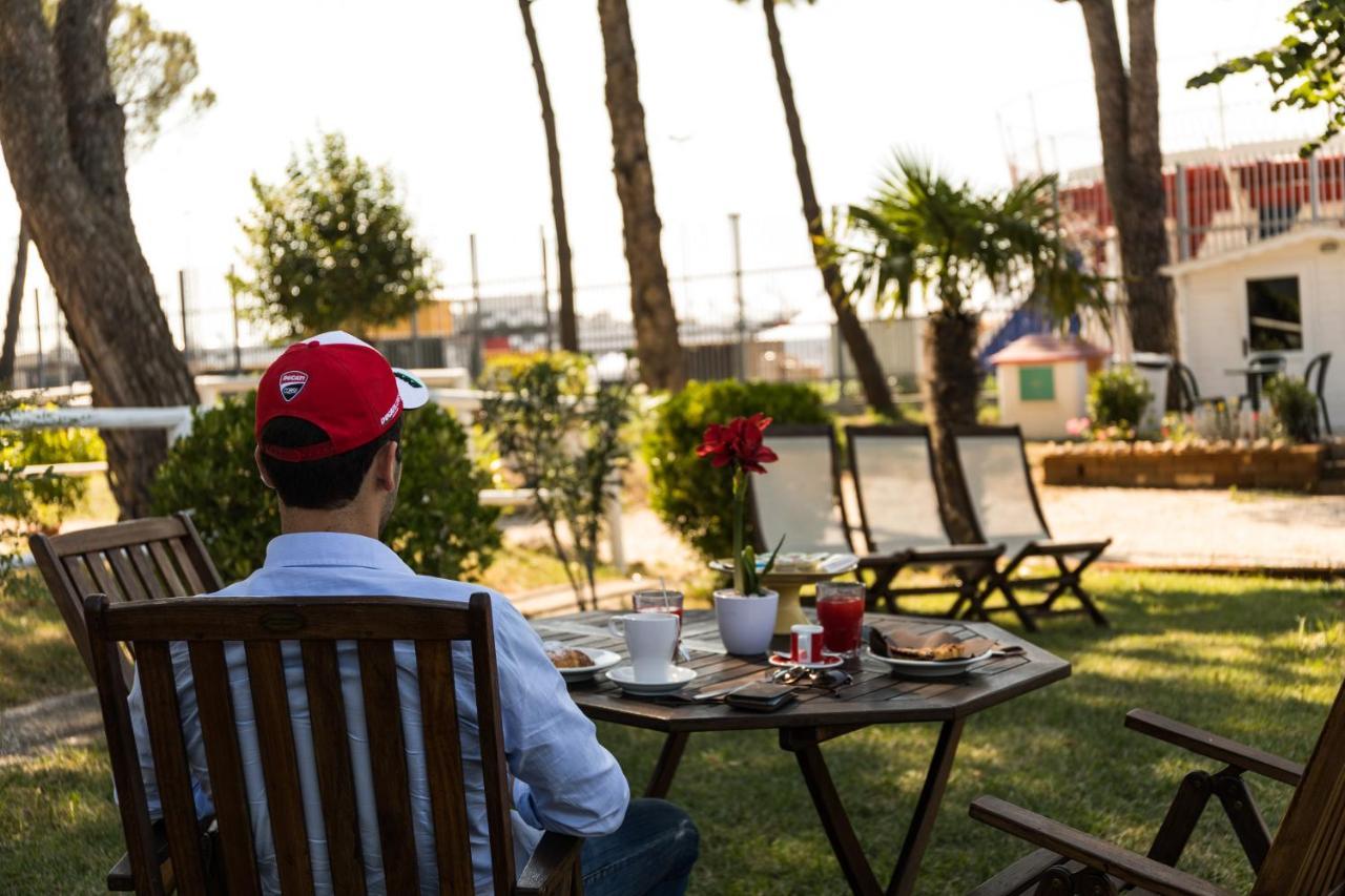 Locanda San Biagio Misano Adriatico Buitenkant foto